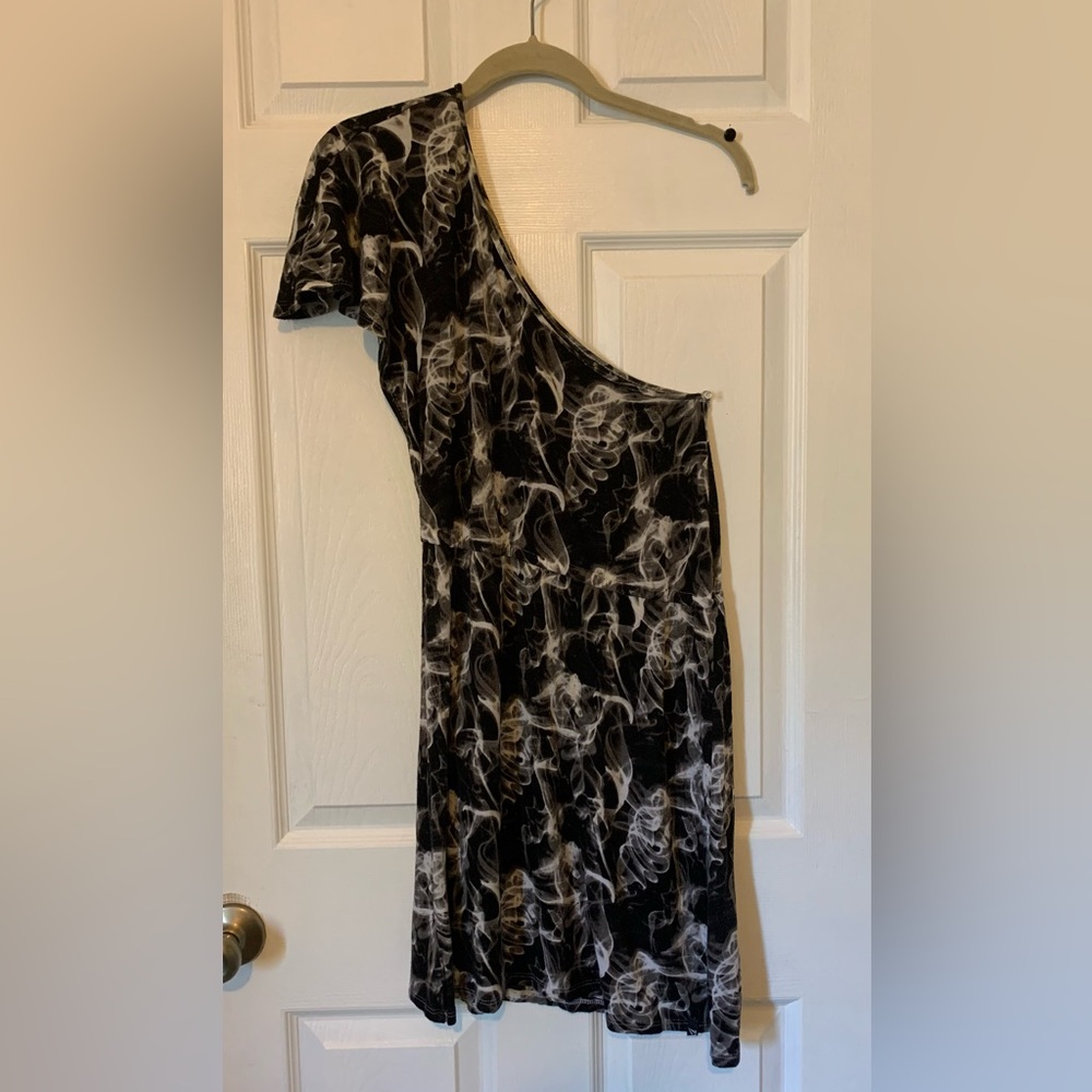 Volcom Black and White One Shoulder Bodycon Dress
